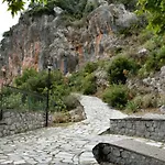 Apartamento το φαραγγι του παρνασσου 4 *